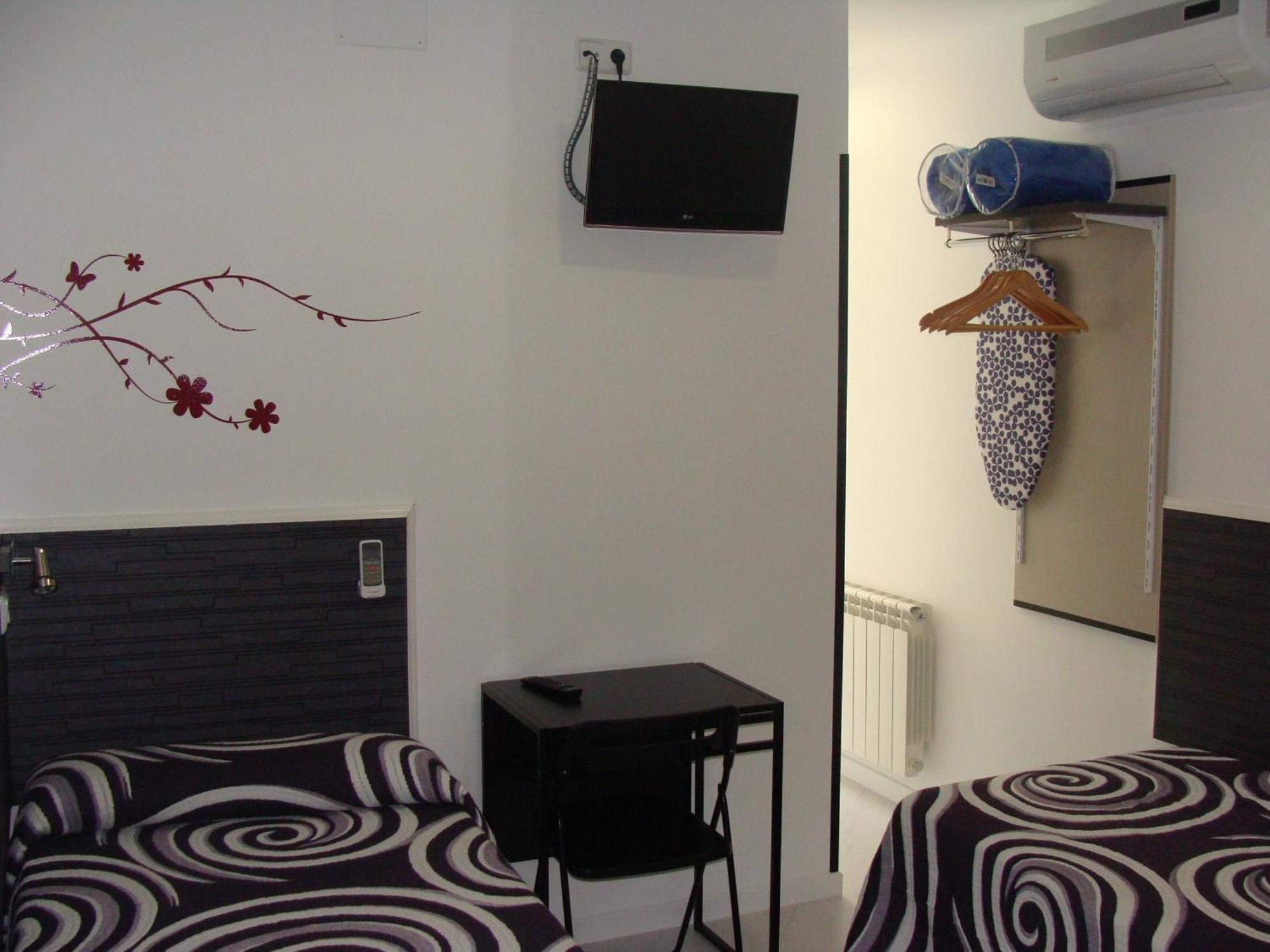 Hostal Jq Madrid 1 Exteriér fotografie